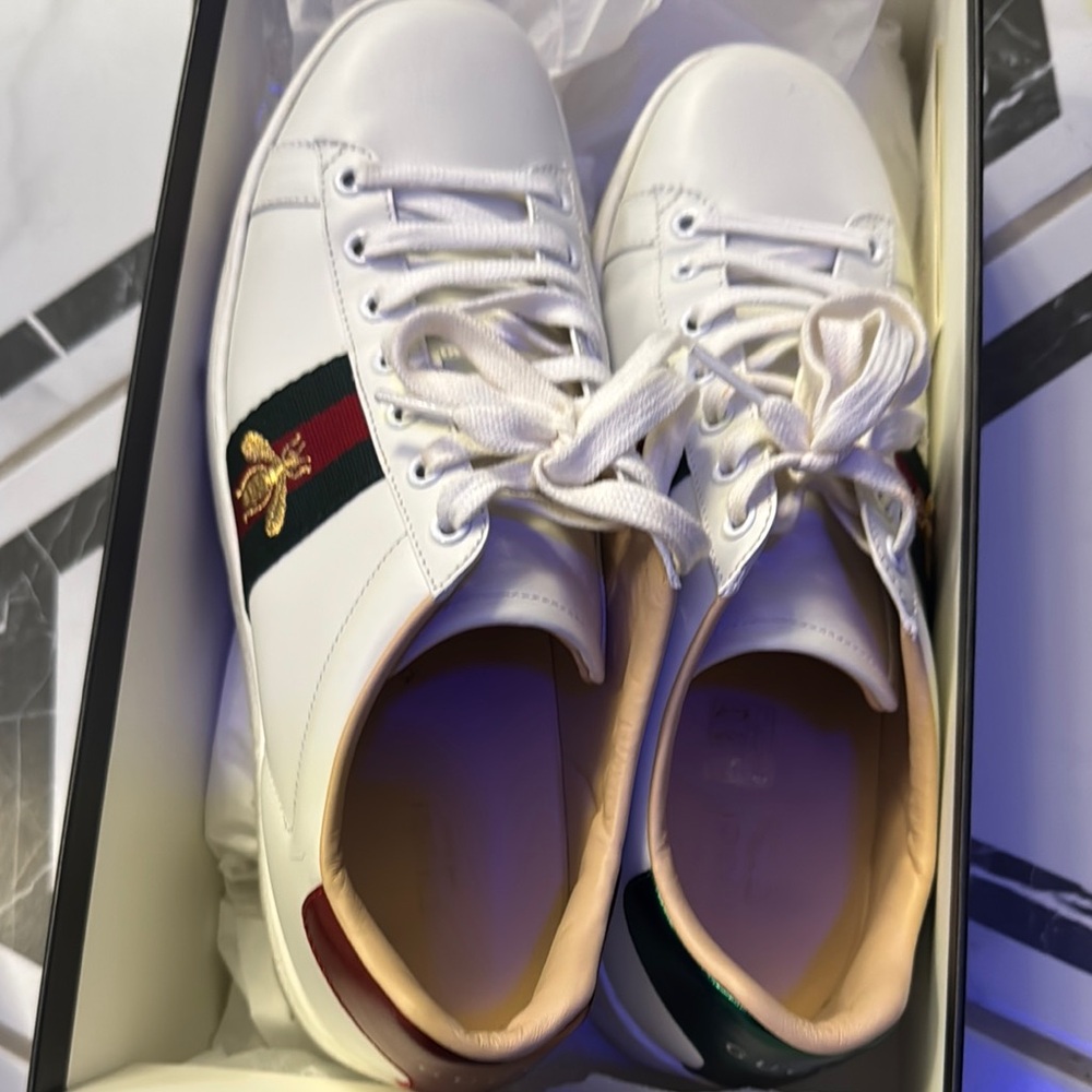 Gucci White Sneakers with Red and Green Stripes